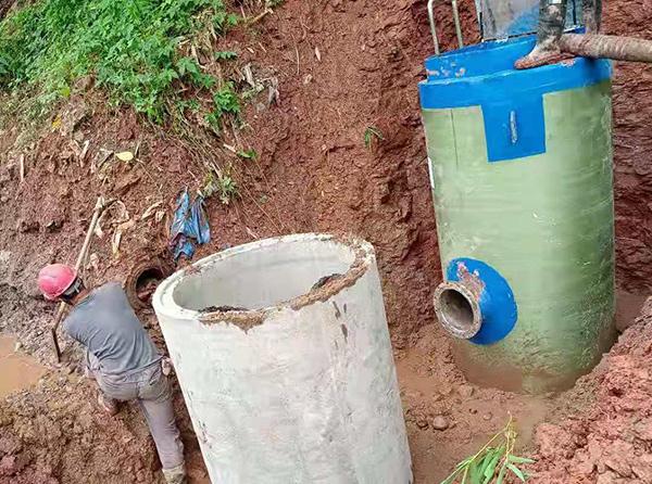 果洛州一体化提升泵安装现场